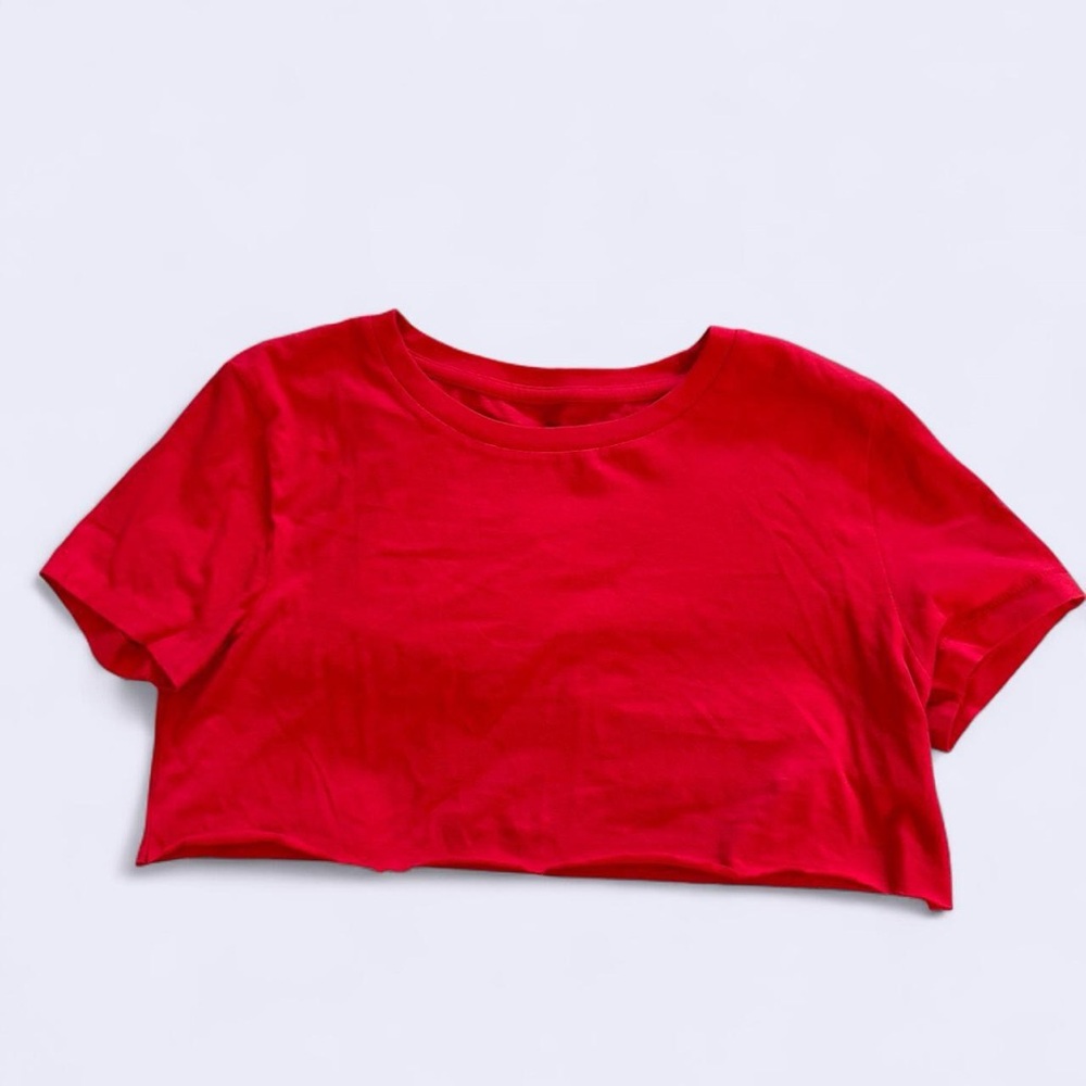 Universal Thread Red Cut Cropped Tee